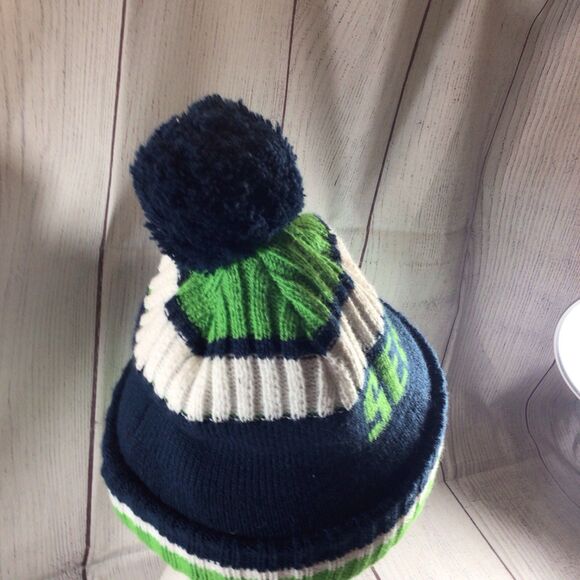 Seattle Football Unbranded Blue Green Beanie With Pom Pom - Picture 10 of 14